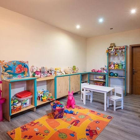 Hotel Poludnica Liptovský Mikuláš Buitenkant foto
