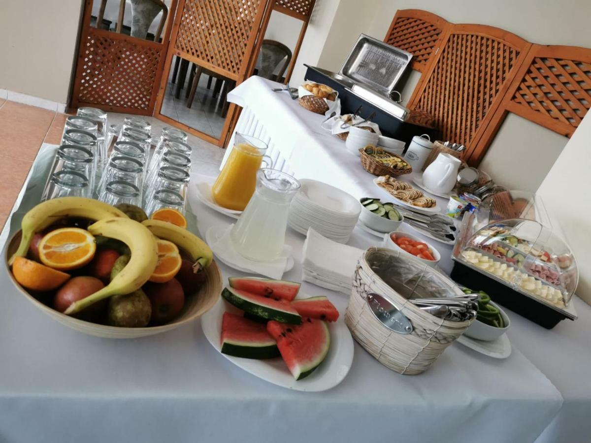 Hotel Poludnica Liptovský Mikuláš Buitenkant foto