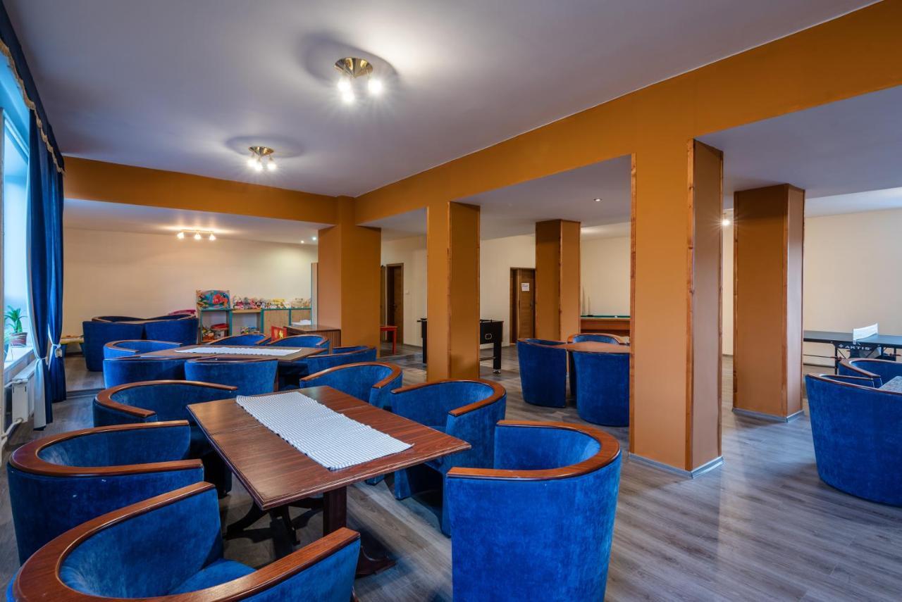 Hotel Poludnica Liptovský Mikuláš Buitenkant foto