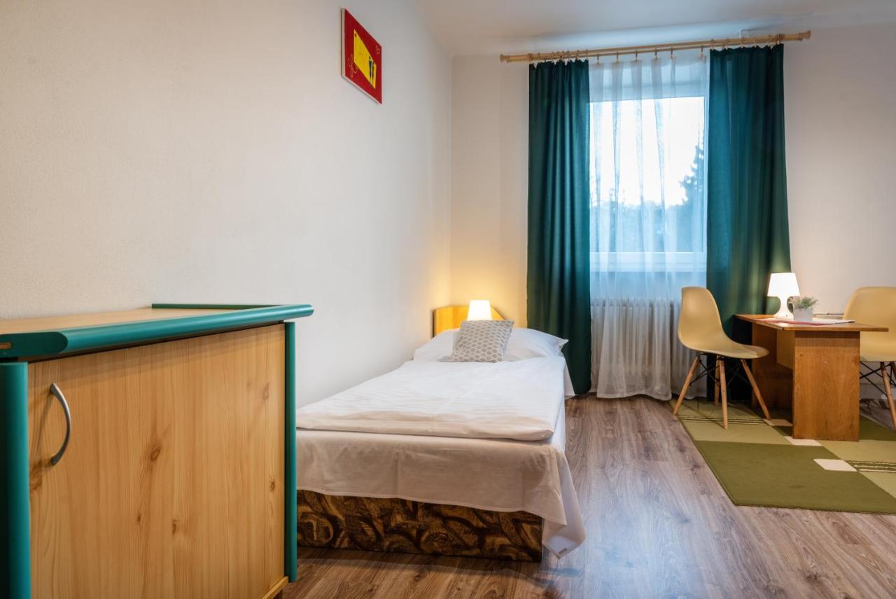 Hotel Poludnica Liptovský Mikuláš Buitenkant foto